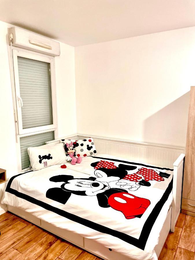 5 Min From Disneyland Cozy Retreat Apartment Montevrain Bagian luar foto