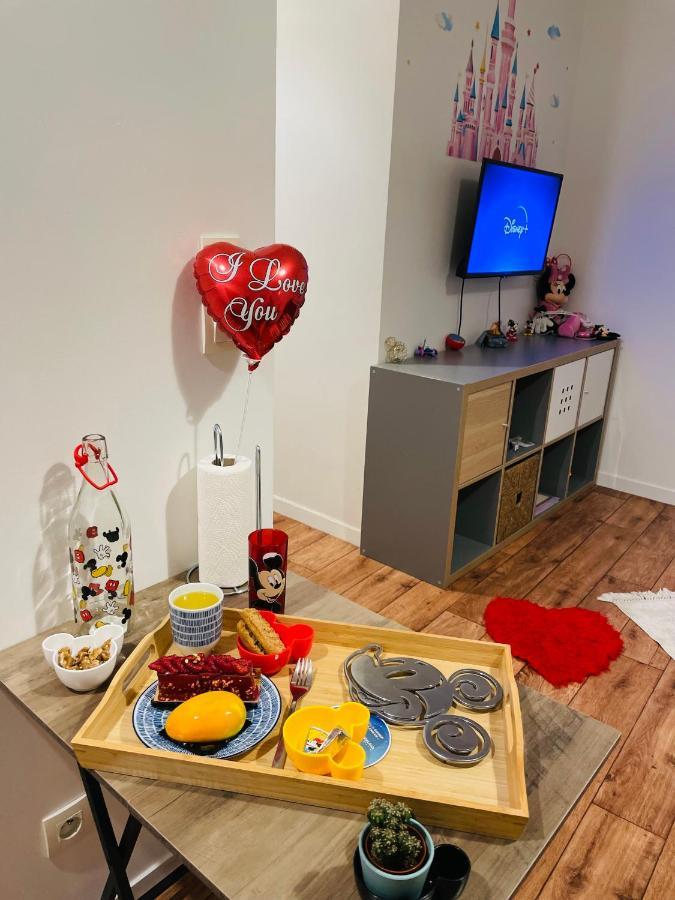 5 Min From Disneyland Cozy Retreat Apartment Montevrain Bagian luar foto