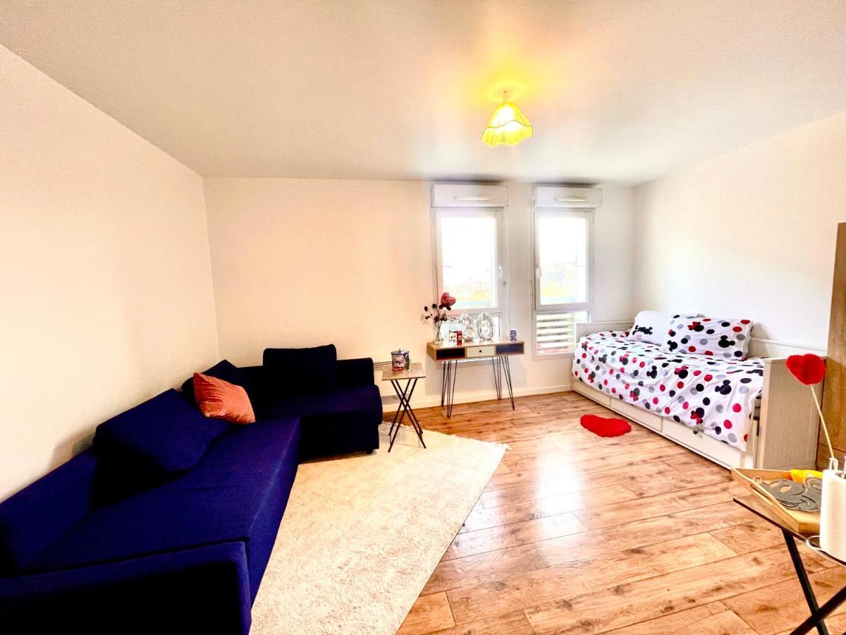 5 Min From Disneyland Cozy Retreat Apartment Montevrain Bagian luar foto