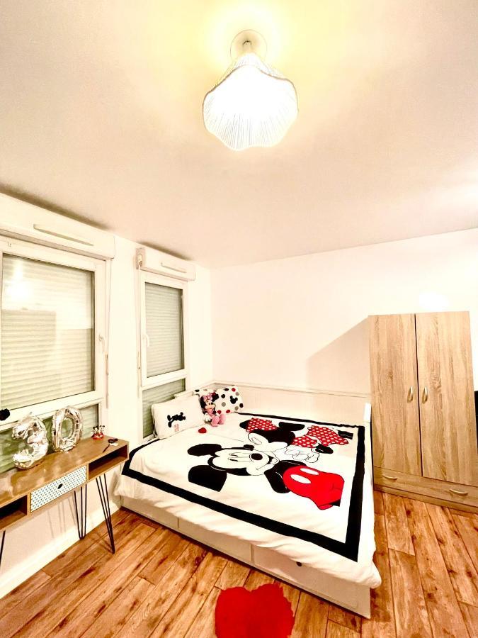 5 Min From Disneyland Cozy Retreat Apartment Montevrain Bagian luar foto