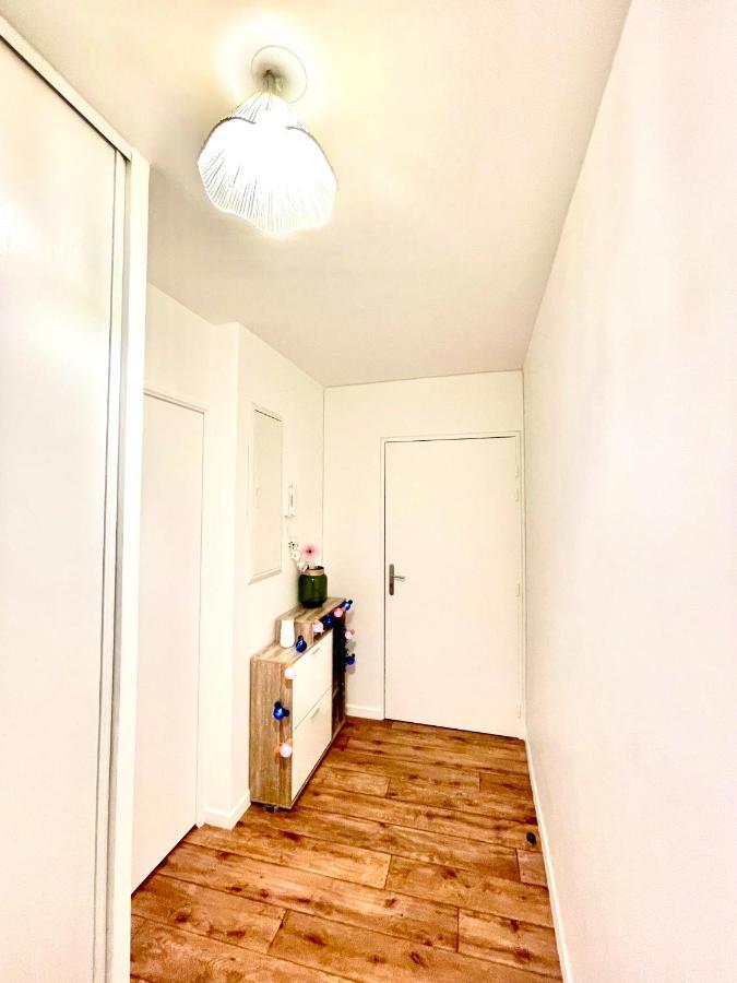 5 Min From Disneyland Cozy Retreat Apartment Montevrain Bagian luar foto